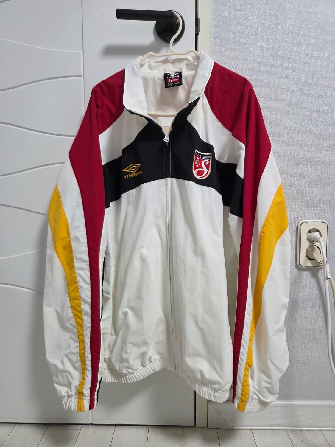 슈프림 엄브로 바람막이 m 상품이미지1