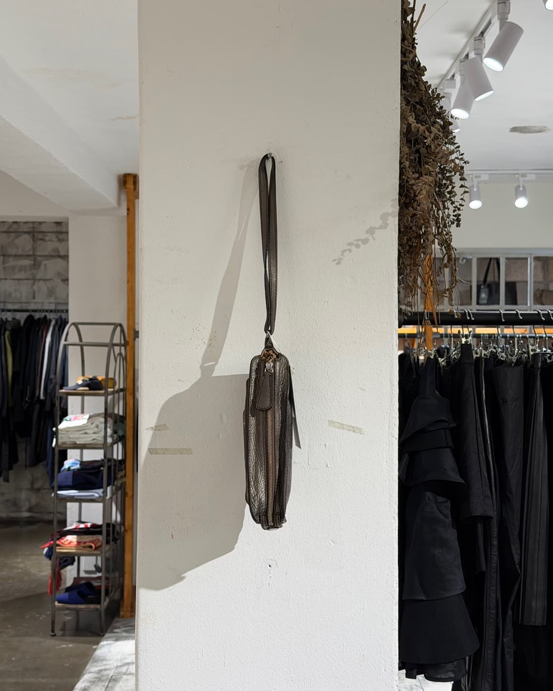 지방시 메탈릭 투 포켓 클러치 상품이미지3