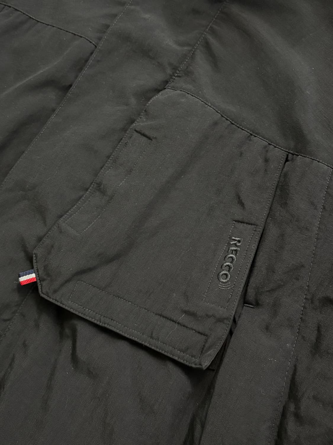 Moncler 몽클레어 블랙 후드 패딩 ​ 상품이미지4