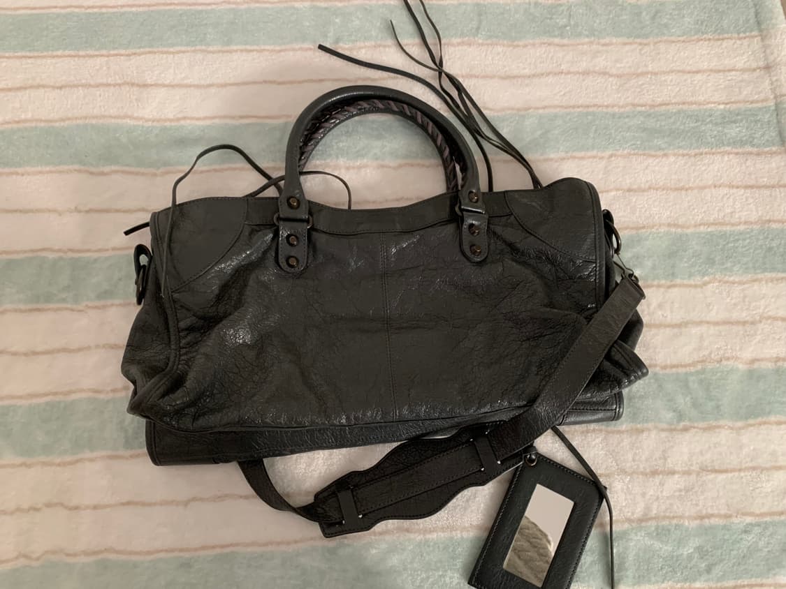 발렌시아가 라지 모터백 다크 그레이 상품이미지5