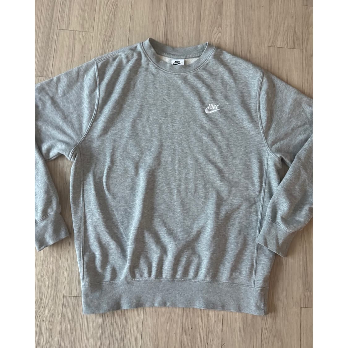 나이키 맨투맨  그레이 색상  M  상품이미지1