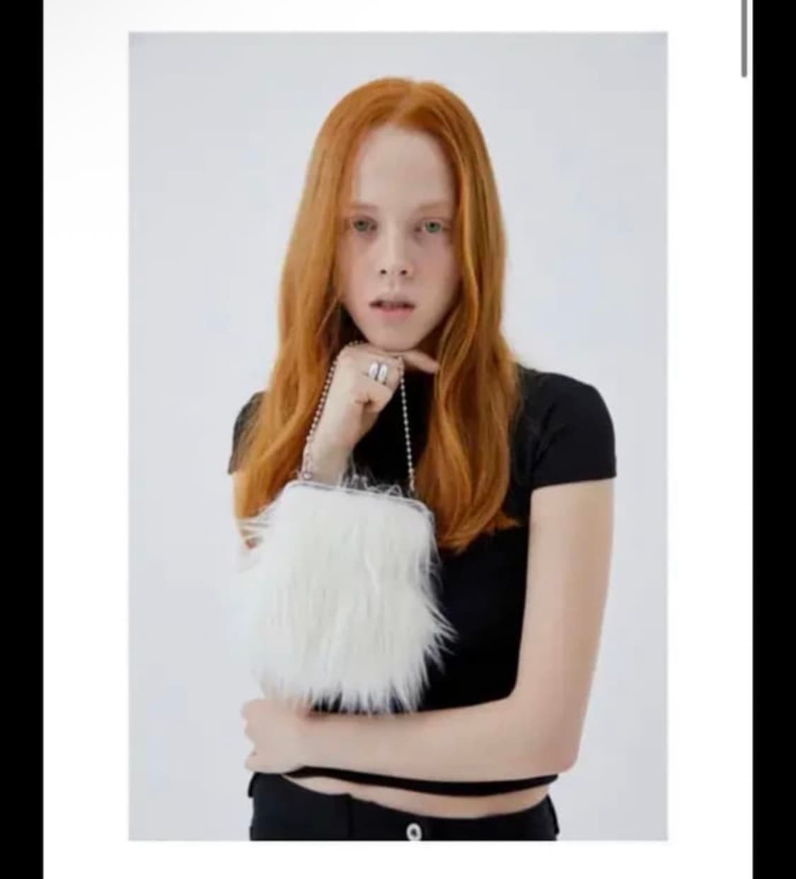 오도어 퍼 체인 백 블랙 상품이미지3