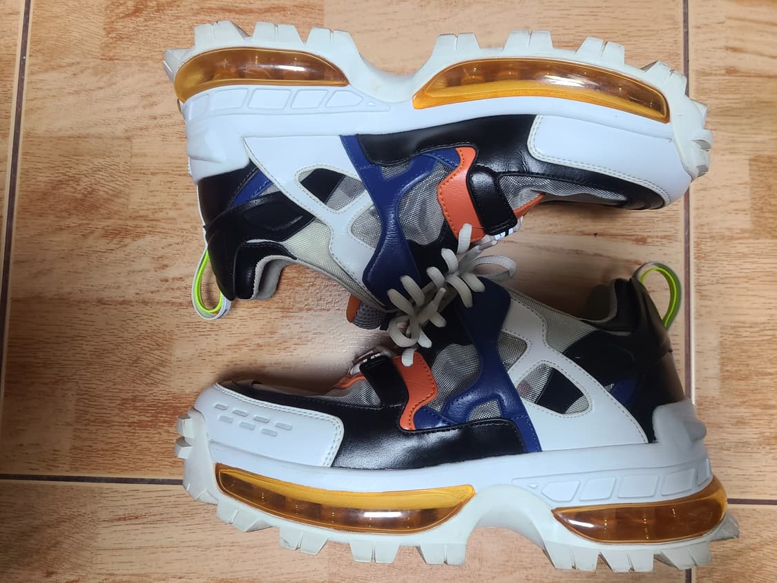 엠포리오 알마니 정품 청키 스니커즈 260 상품이미지5