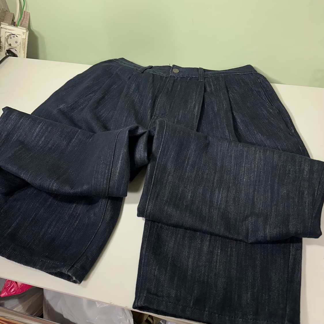 L 페이탈리즘 세미와이드핏 투턱 인디고 데님팬츠 상품이미지4