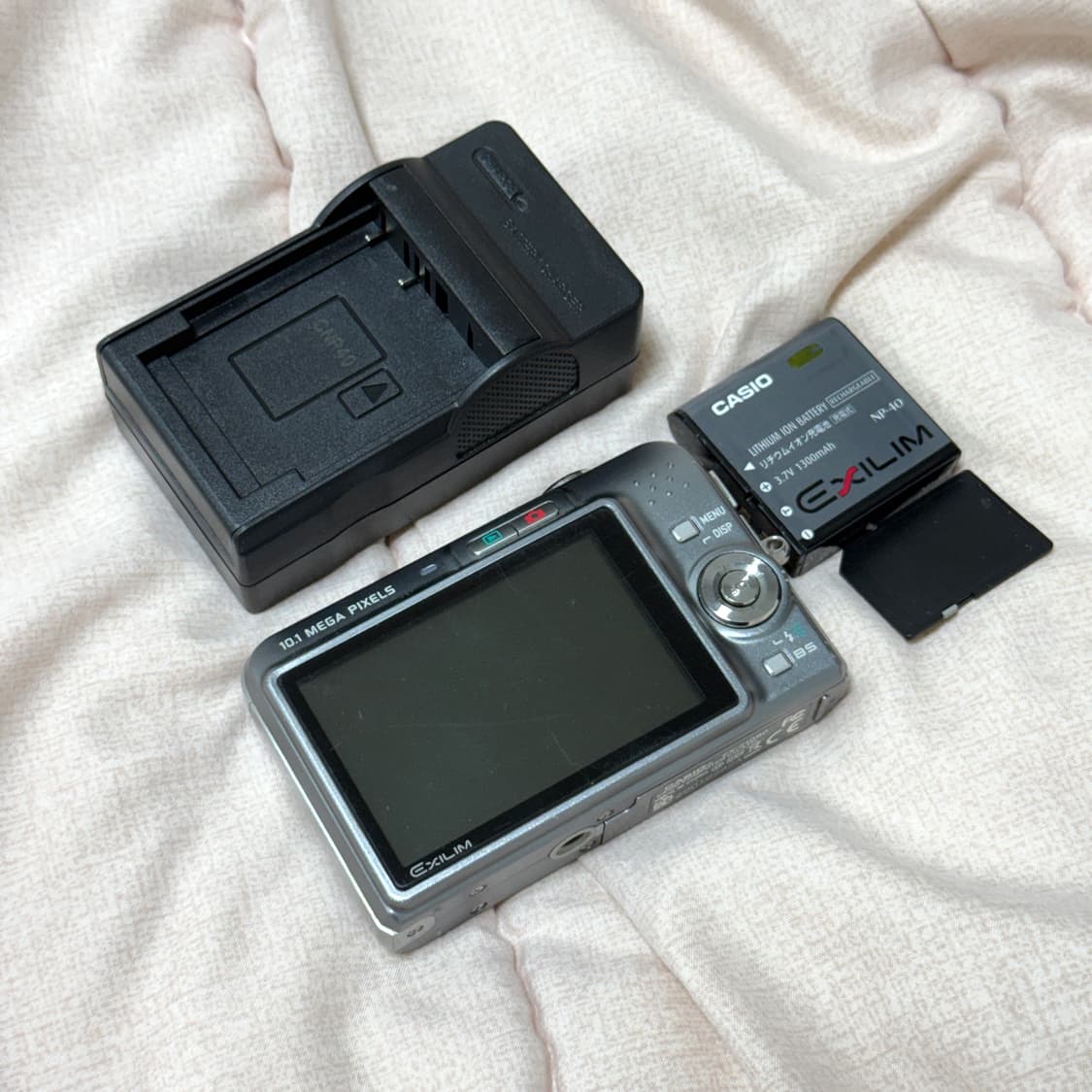 르세라핌 홍은채 카메라 카시오 casio 엑슬림 ex-z1080 상품이미지2