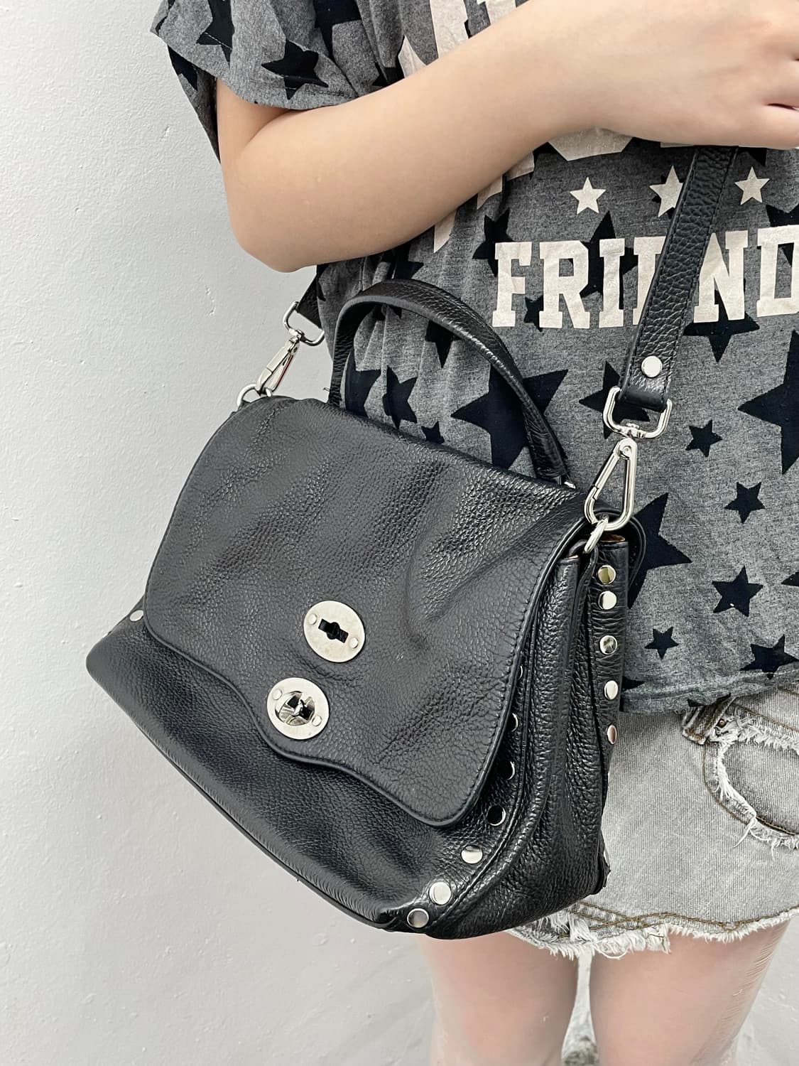 자넬라토 포스티나 스터드 버클 사첼백 상품이미지5