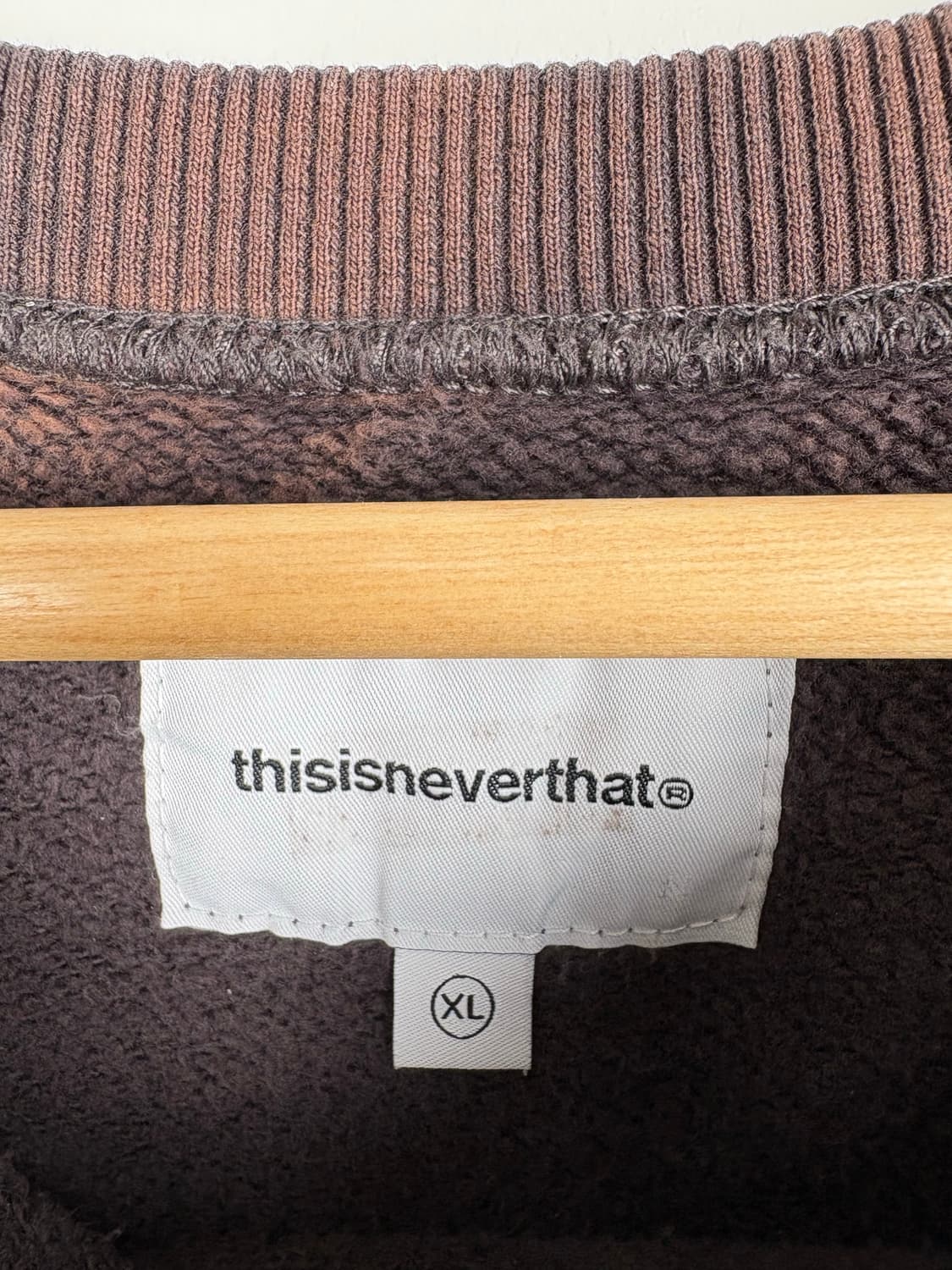 디스이즈네버댓 브라운 워싱 맨투맨 (기모) 상품이미지2