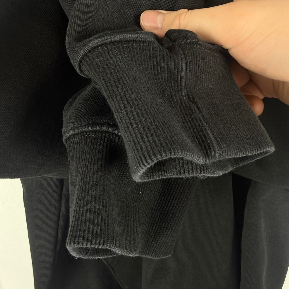 (S) 예스아이씨 로고 후드 티 블랙 상품이미지4