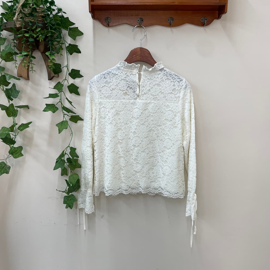 히메갸루 엔젤 아이보리 플라워 레이스 하이넥 블라우스 상품이미지4