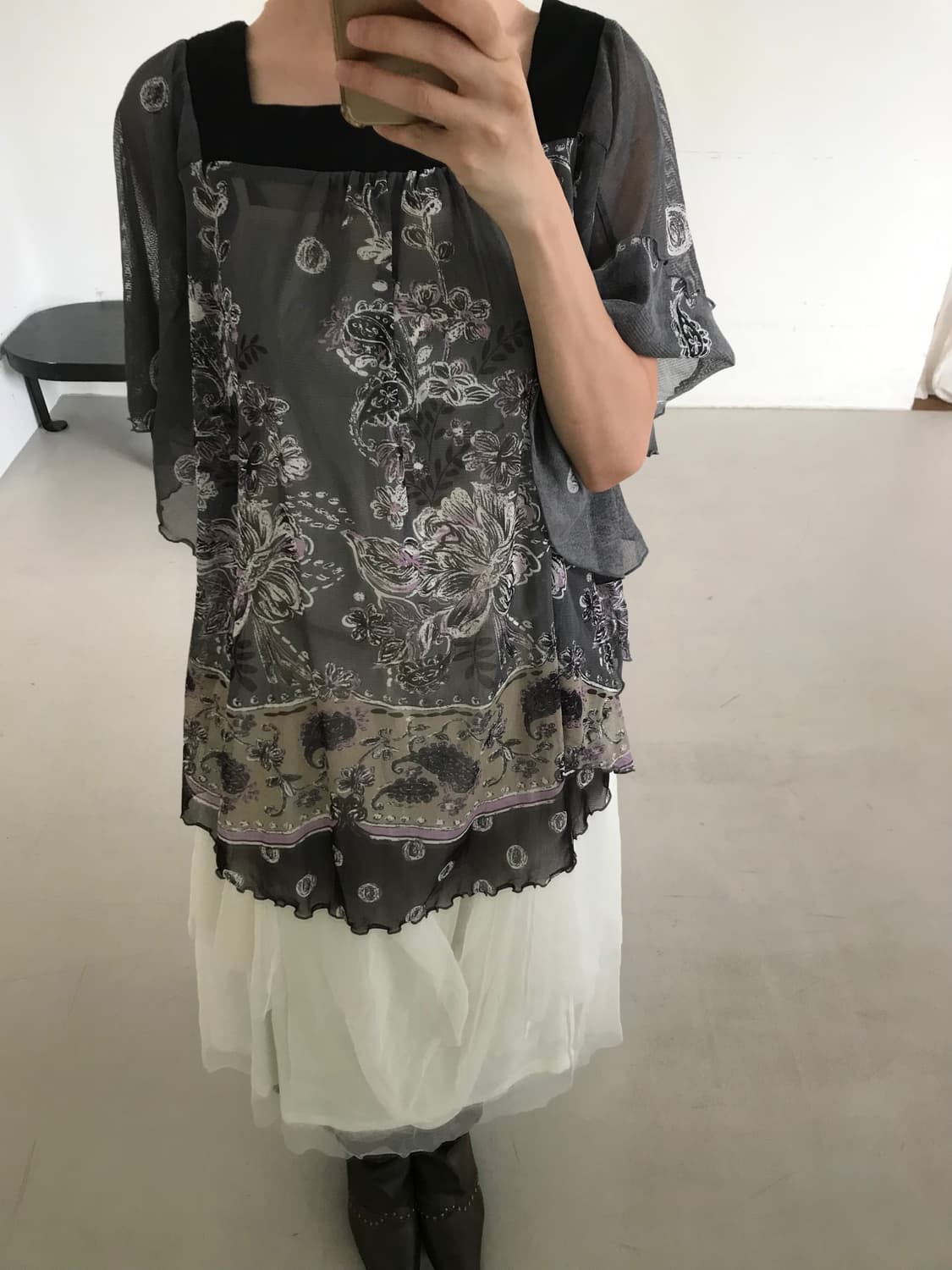 vintage pattern mesh top 상품이미지3