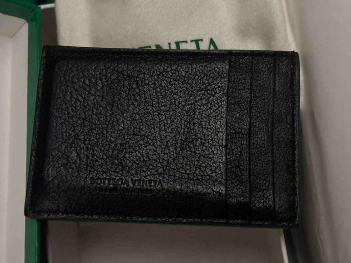 보테가 베네타 초희귀 남성 카드지갑 상품이미지2