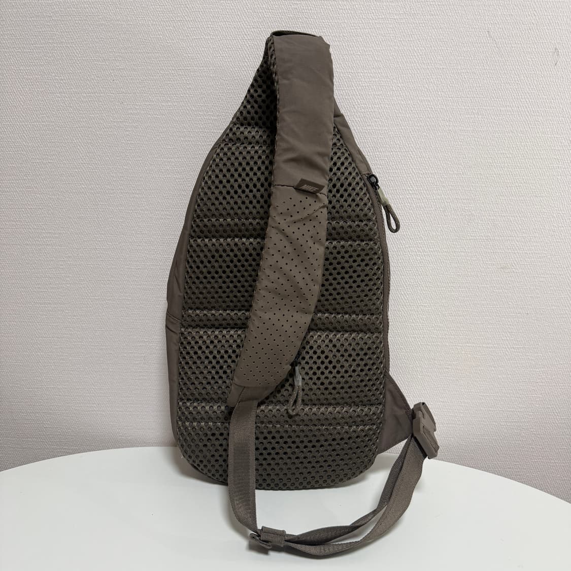 나이키 슬링백 모카컬러 상품이미지2