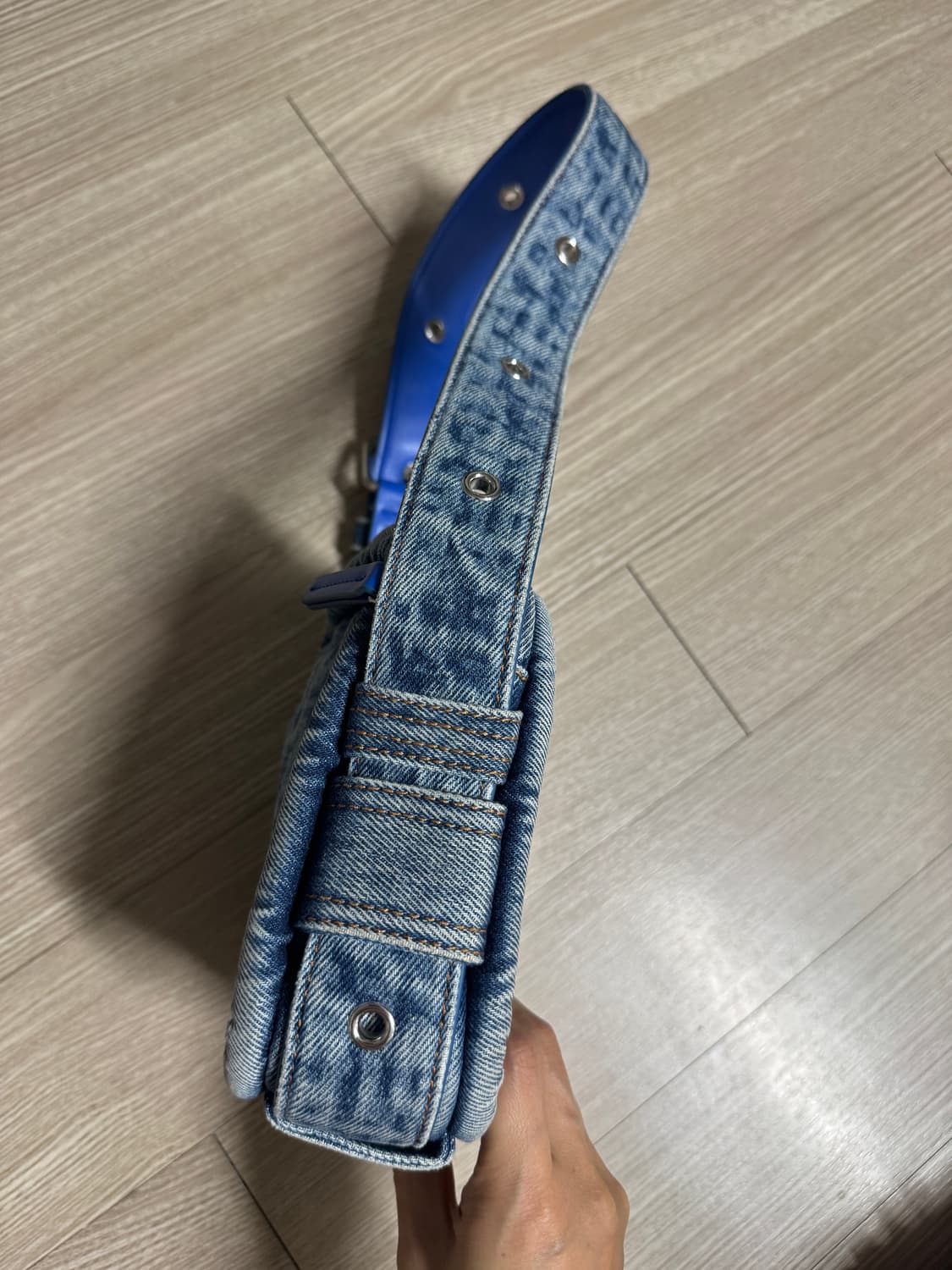 디젤 데님숄더백 상품이미지4