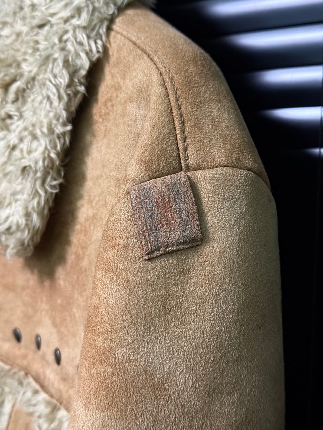 썰스데이 아일랜드 베이지 카멜 털 무스탕 웨스턴 빈티지 스웨이드 100 상품이미지4