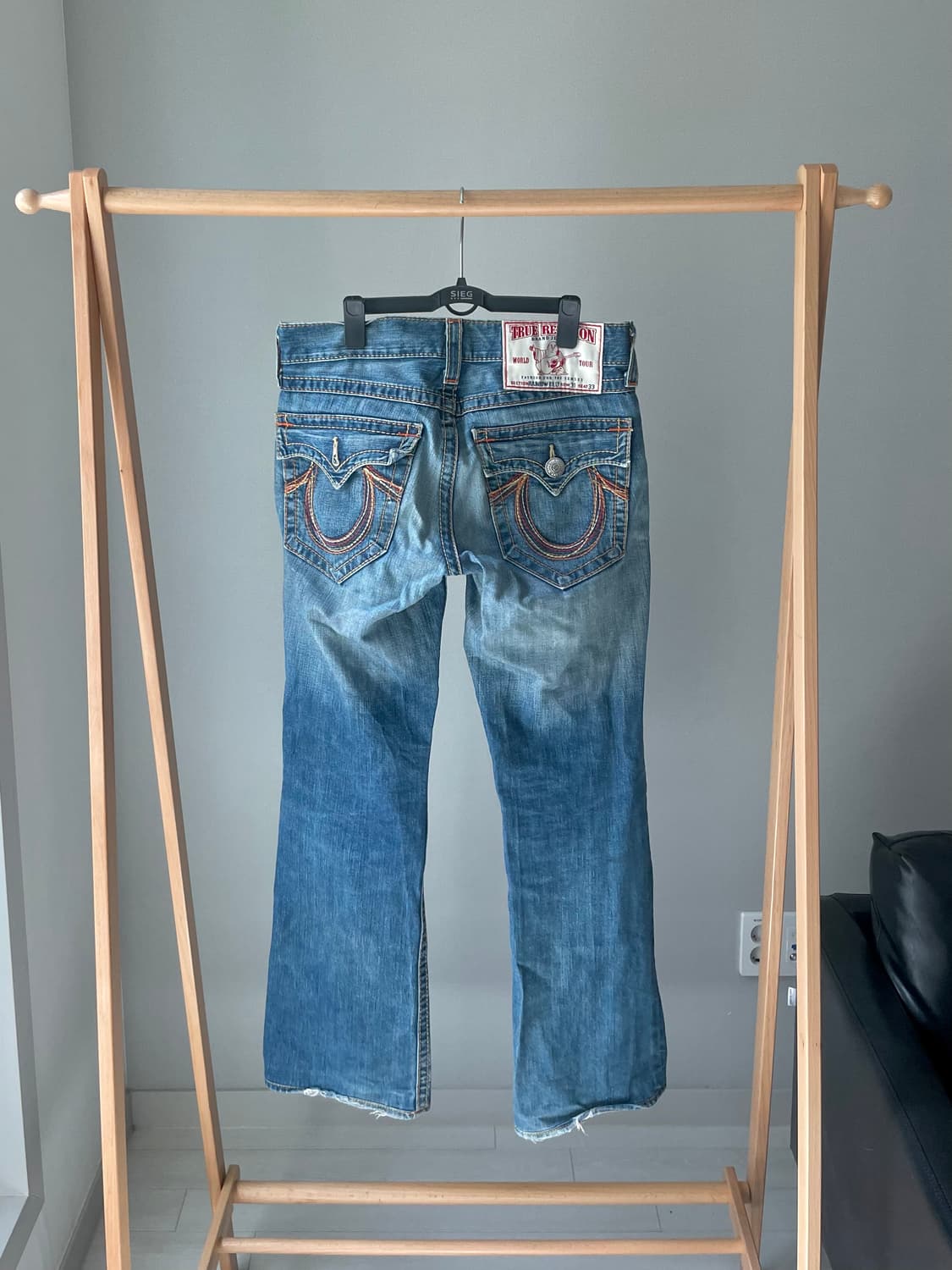 True Religion (트루릴리젼) 세미 부츠컷 데님 상품이미지3