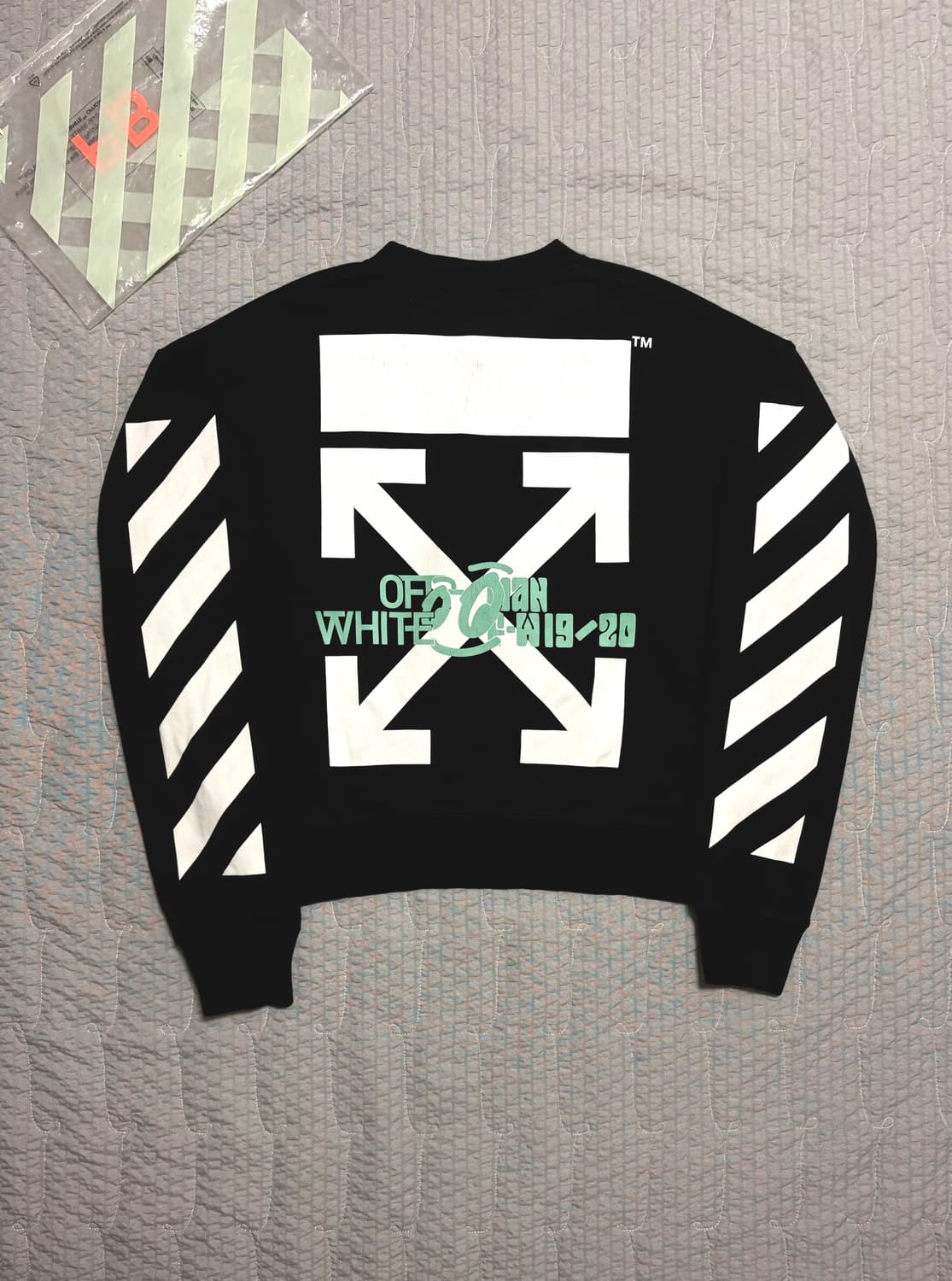 오프화이트 맨투맨 상품이미지2