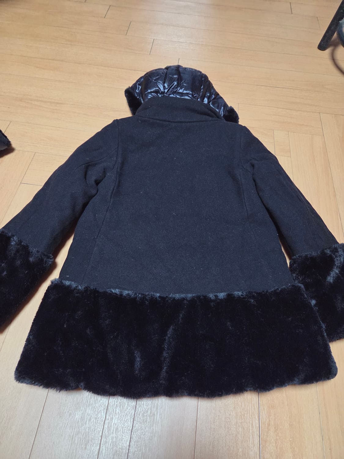 에르노 여아 네이비 퍼 코트 8A
 상품이미지4