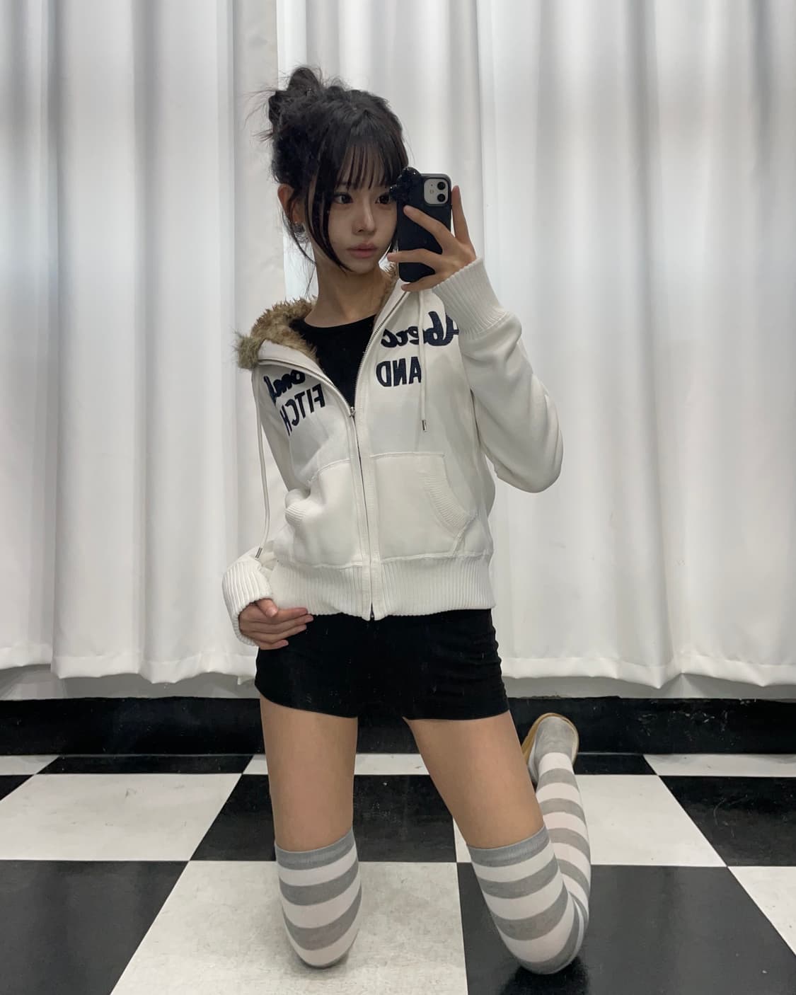 🎸화이트 Abercrombie 퍼 후디🎸 상품이미지3