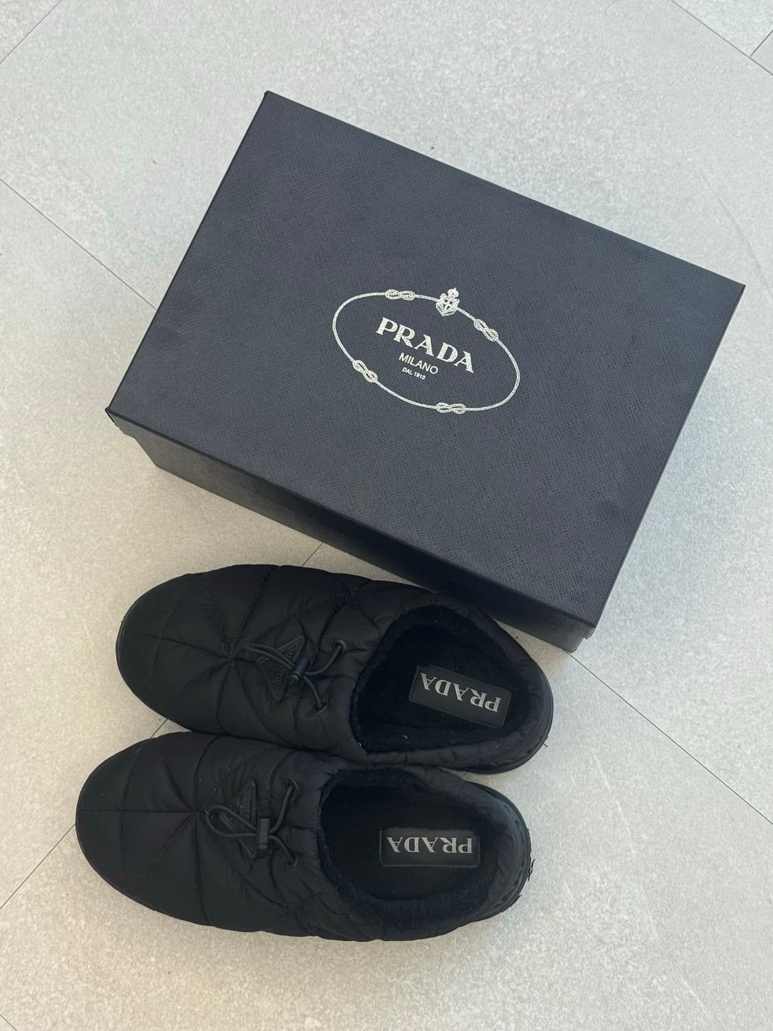 [9] 프라다 리나일론 패딩 뮬 상품이미지1