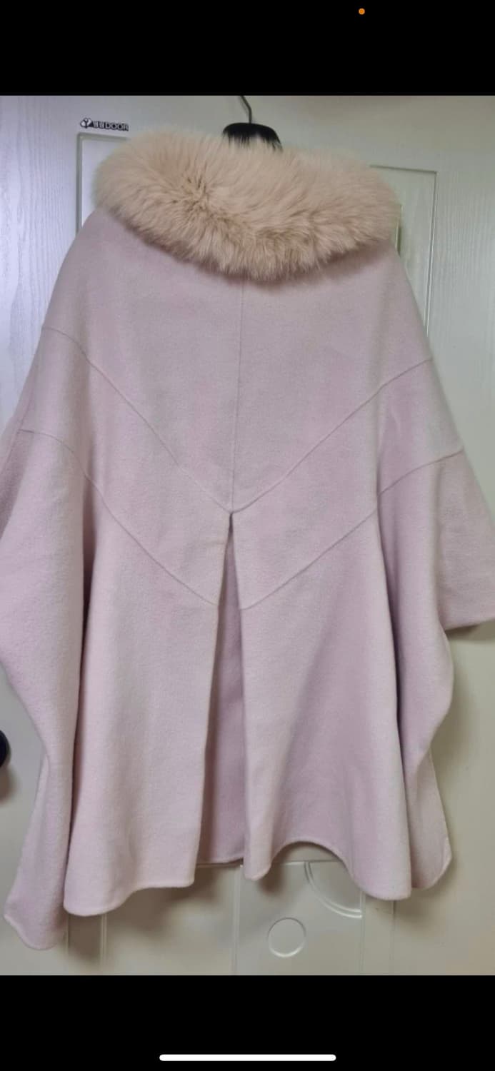 레니본 폭스 퍼 연핑크 케이프 코트 상품이미지3