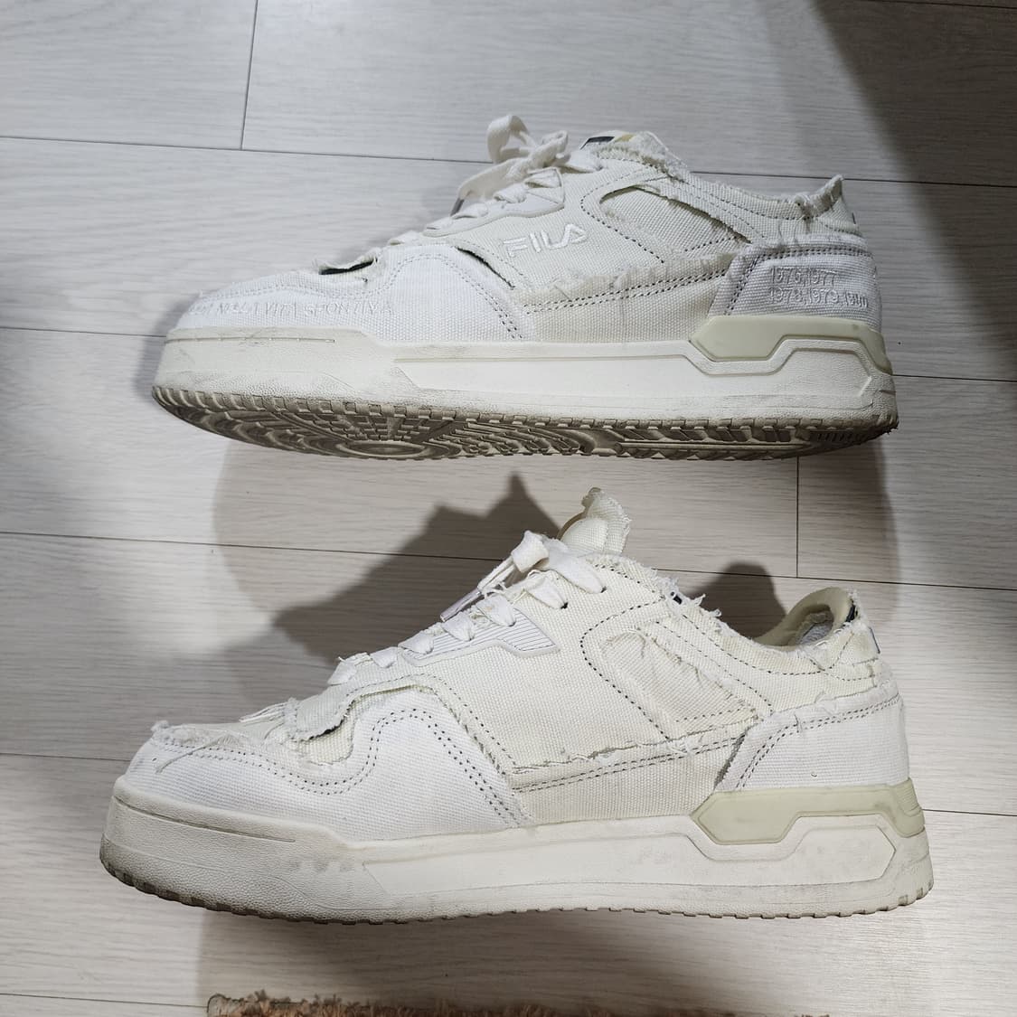 10꼬르소꼬모 FILA 타이가 스니커즈 42 상품이미지6