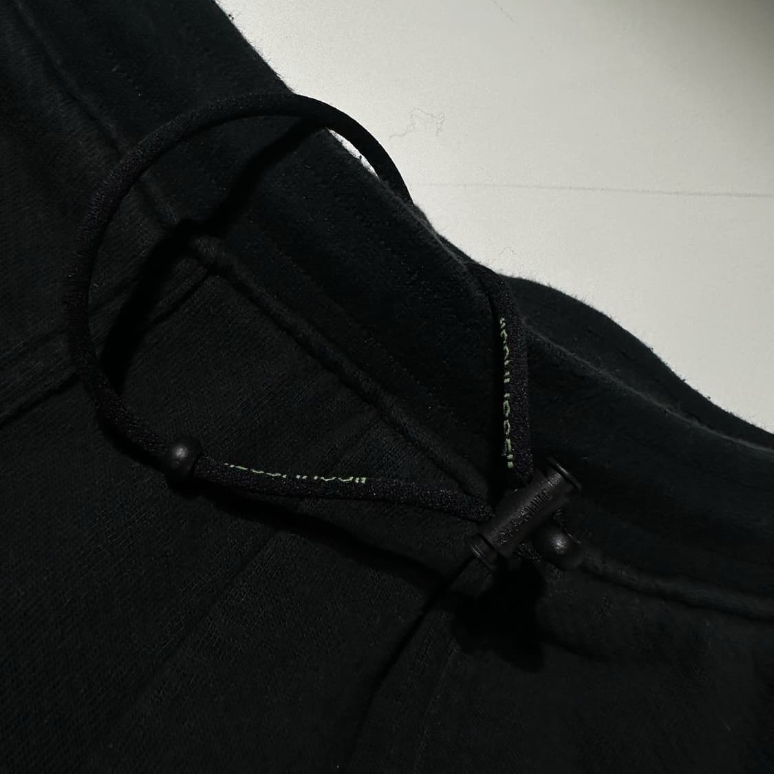 오프화이트 스웨트 카고 조거 팬츠 블랙 상품이미지7