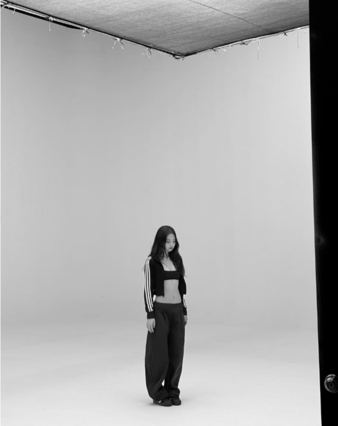 아디다스 비대칭 우븐 팬츠 와이드 바지 JX8111 구합니다 상품이미지2