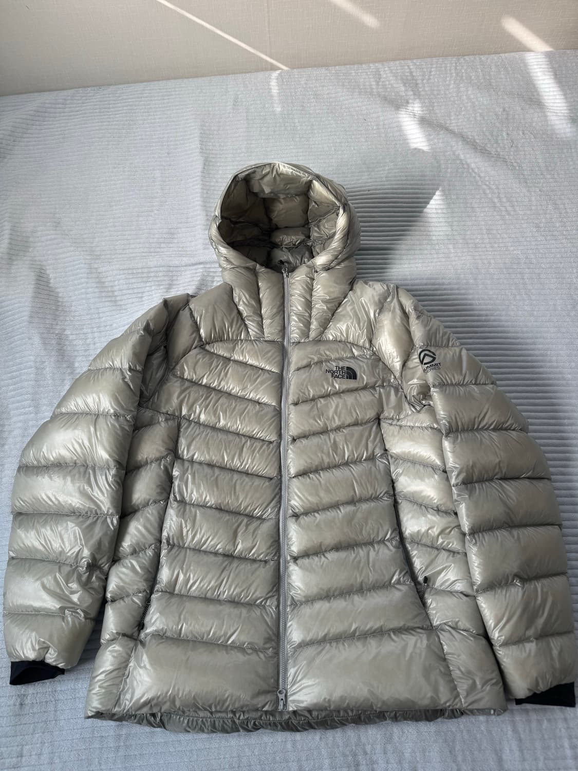 25FW 노스페이스 써밋 마테호른 라이트 그레이 상품이미지1