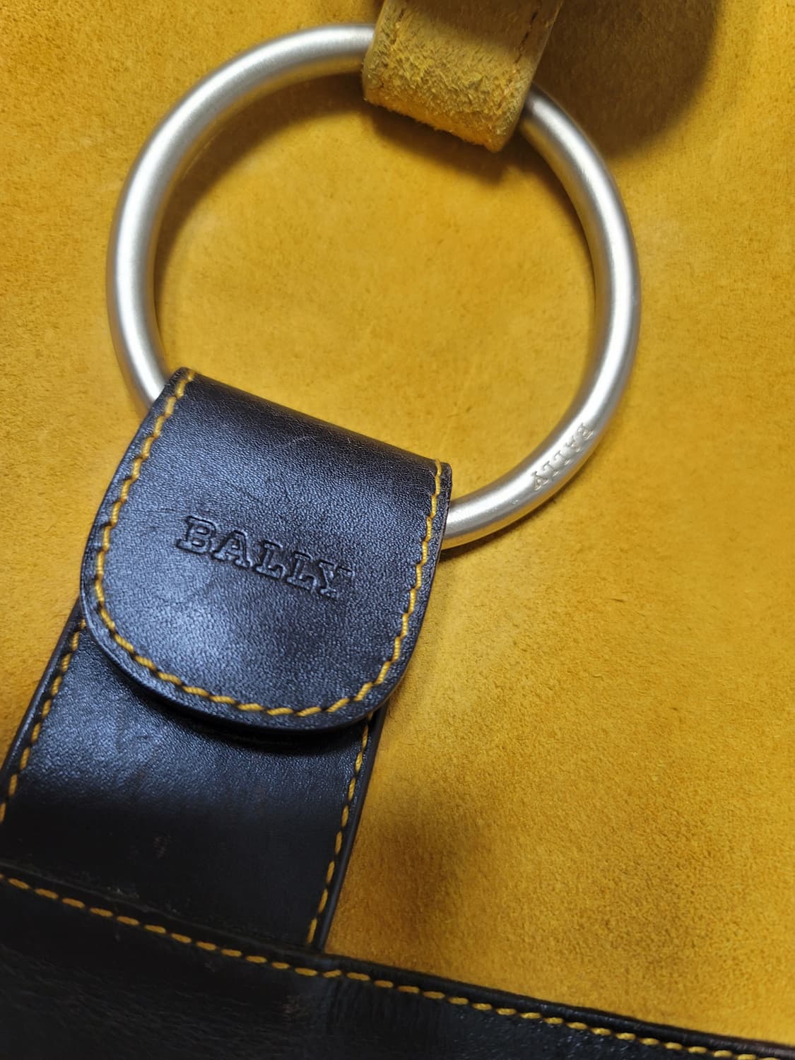 발리 여성 스웨이드+가죽 토트백 상태굿

 상품이미지4