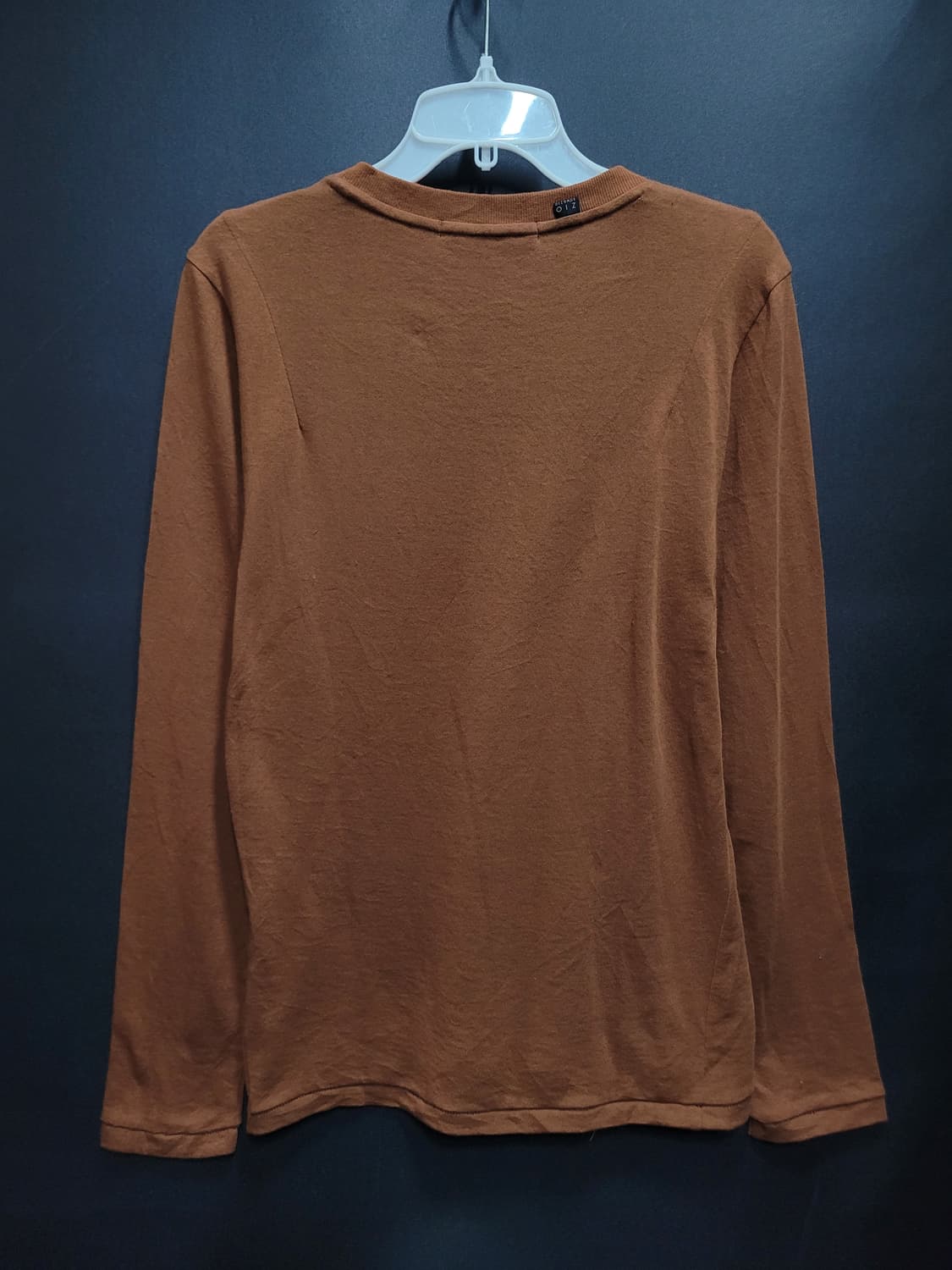 ZIO SONGZIO 지오송지오 포켓 자수로고 브이넥 셔츠(새제품급) 상품이미지3