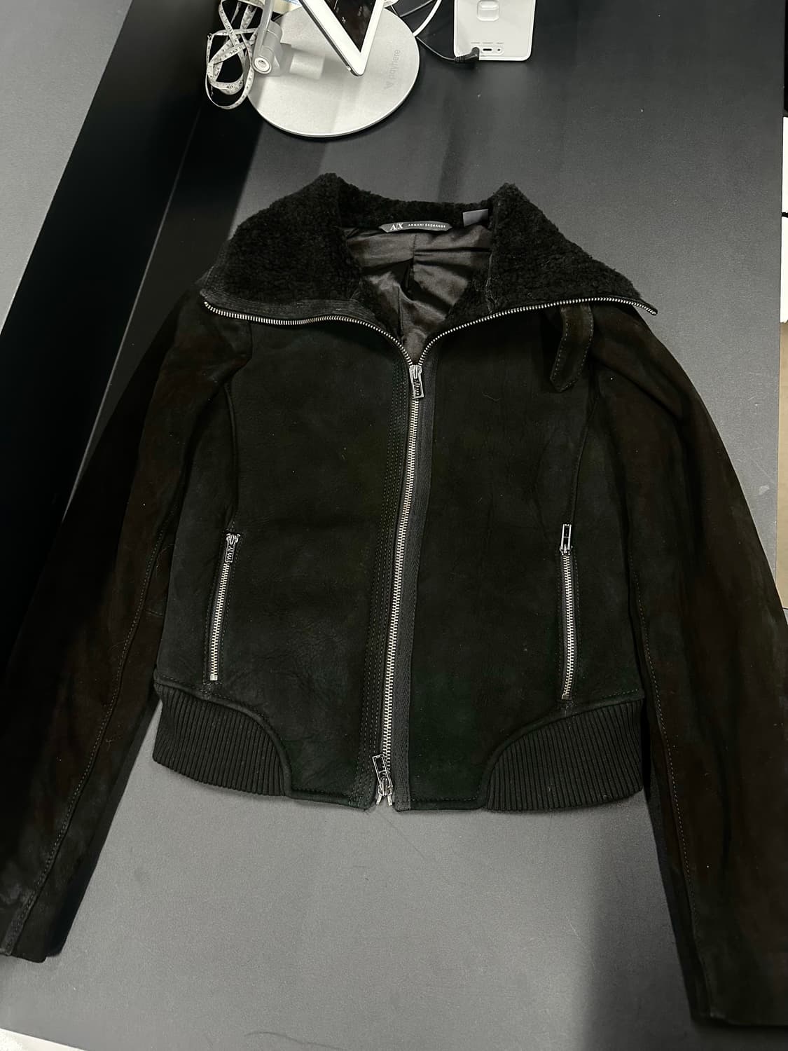 아르마니 익스체인지 스웨이드 투웨이 블랙 퍼 재킷 상품이미지3