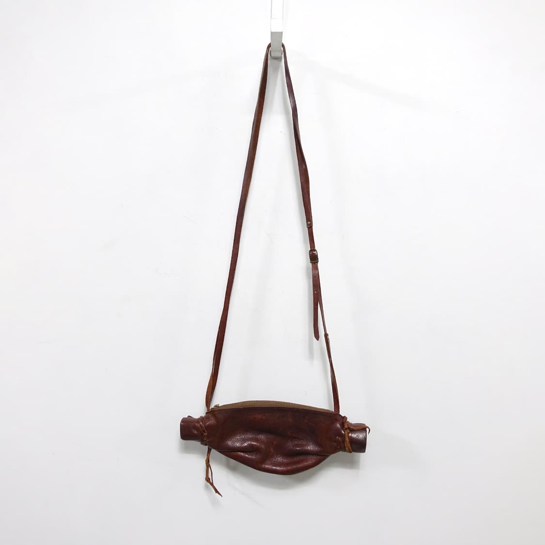 LEATHER 핸드메이드 아티잔 크로스 보틀 브라운 레더백 상품이미지9