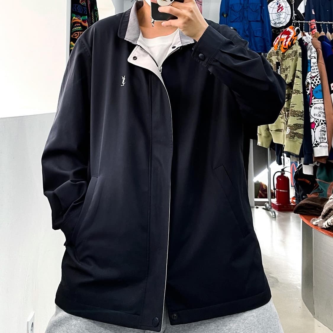 이브 생 로랑 미니멀 폴리 자켓 상품이미지1