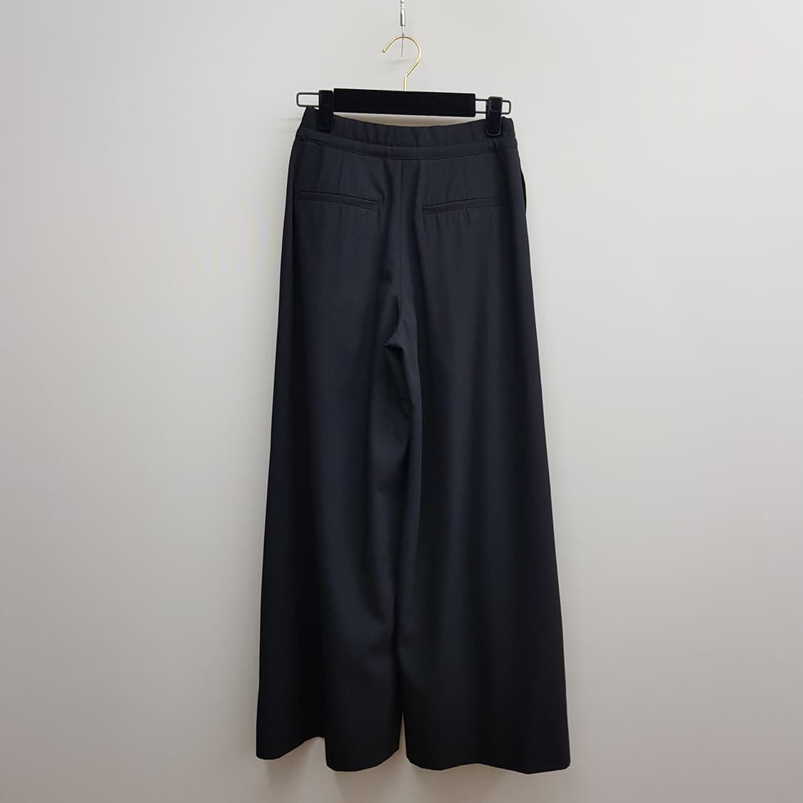 한섬 마인 2025 울 드로우스트링 핀턱 와이드 팬츠 61-90 사이즈 상품이미지4