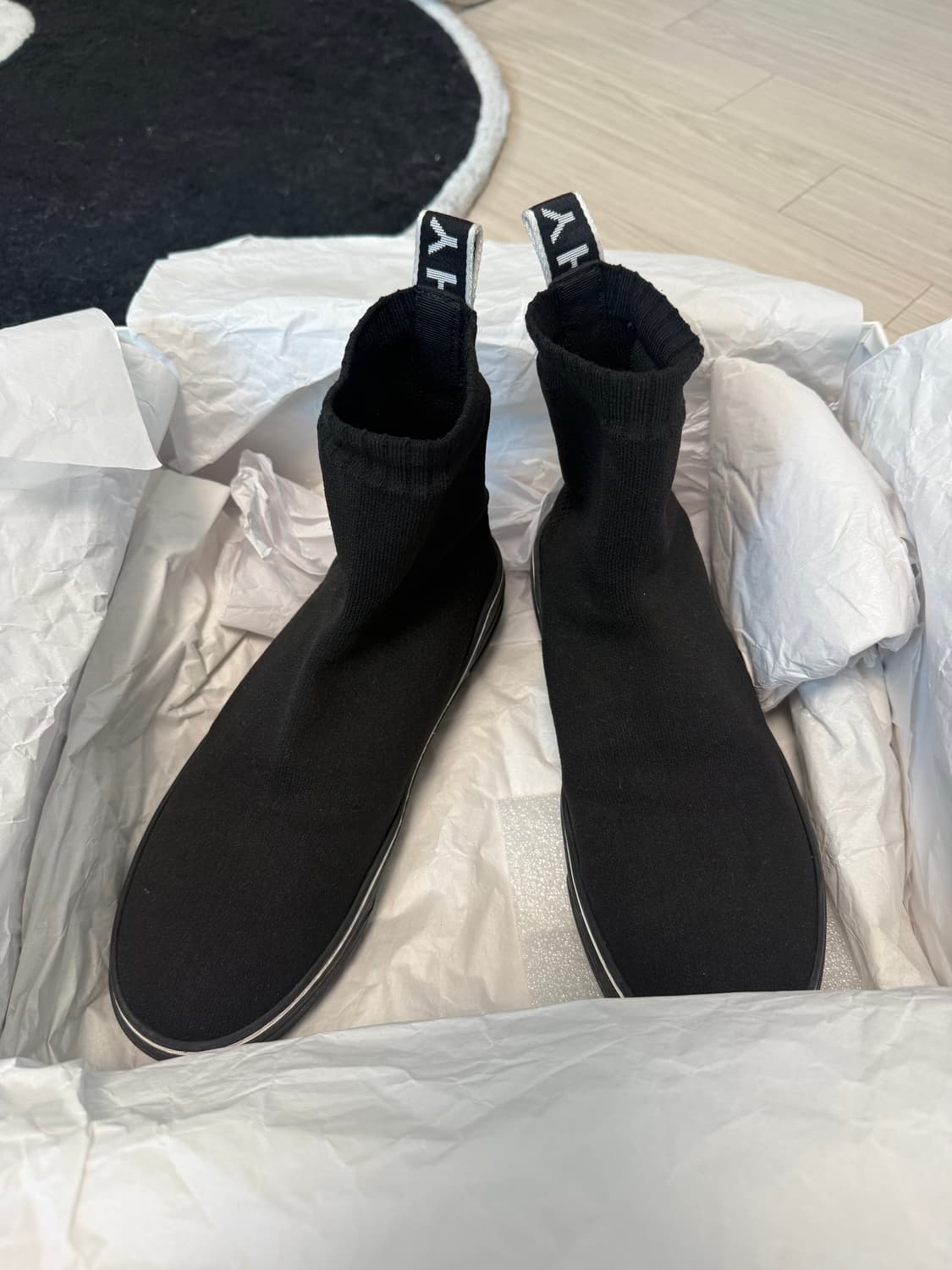 지방시 백로고 삭스스니커즈 39사이즈 상품이미지4