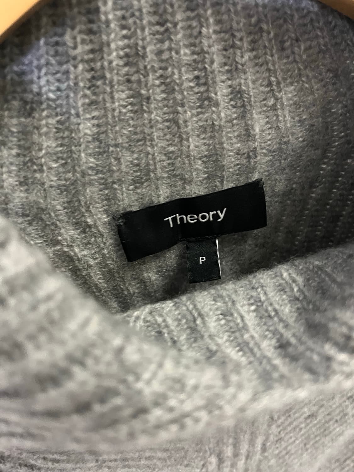 띠어리 캐시미어 100% 니트 상품이미지5