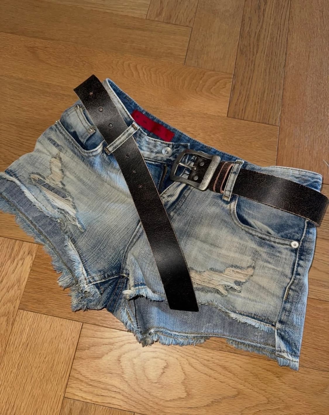 보헤미안서울 26ss damage shorts 반바지 상품이미지1