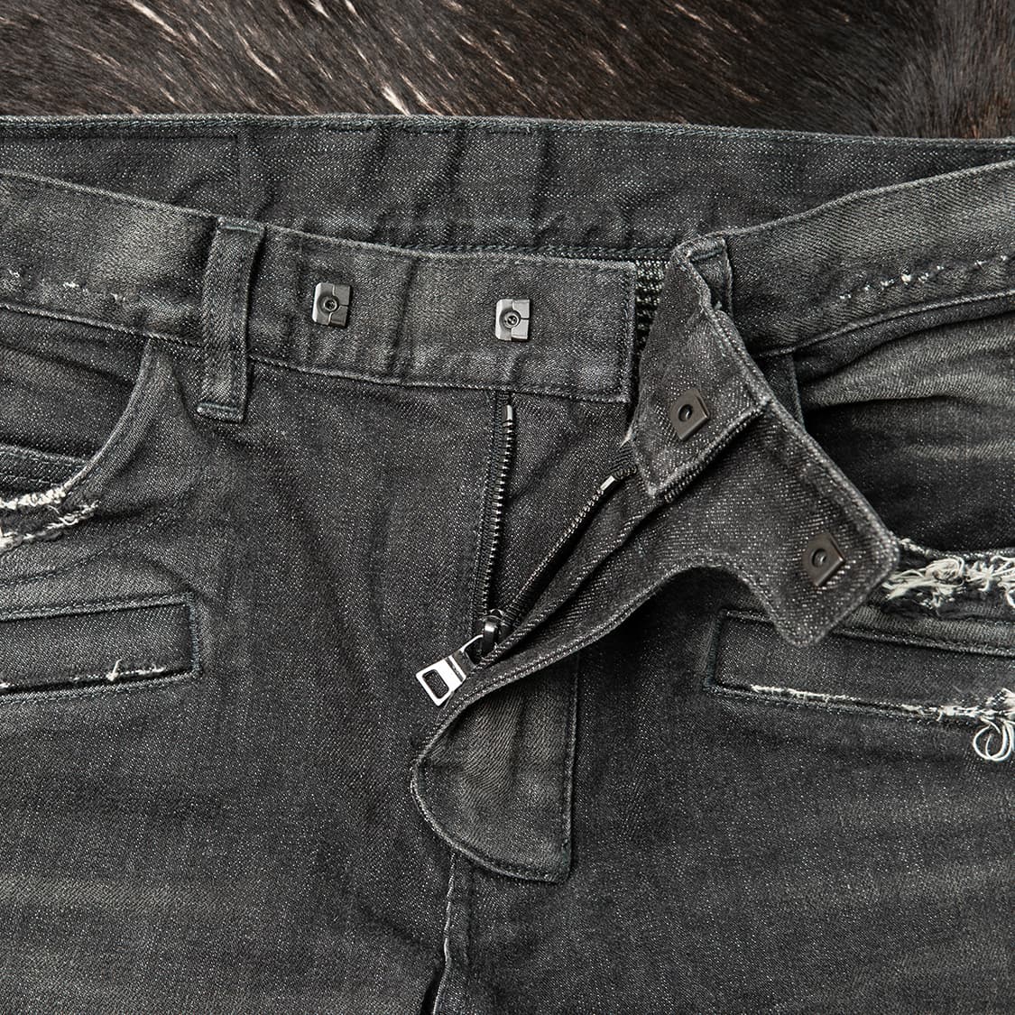[29] 발망 17FW 디스트레스드 바이커 진 그레이 정품 상품이미지2