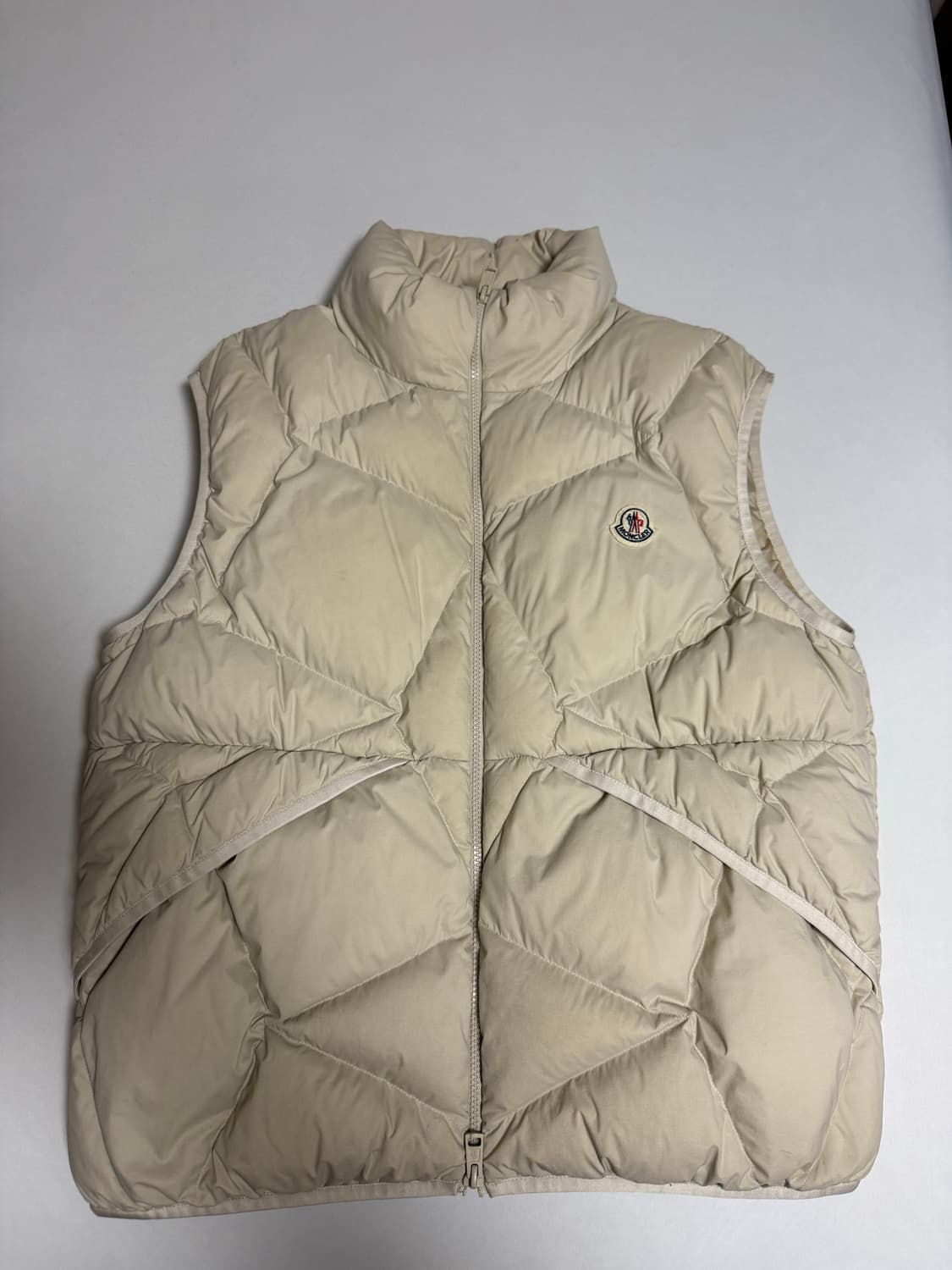 몽클레어 패딩베스트 상품이미지1
