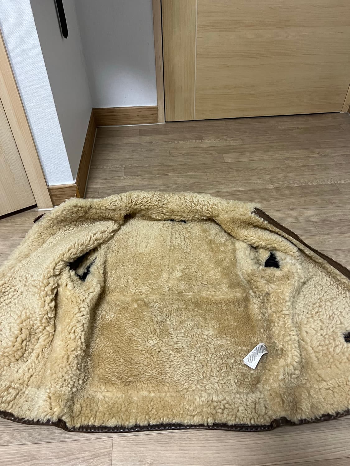 폴로 레더 트림 시어링 자켓(무스탕) 상품이미지4