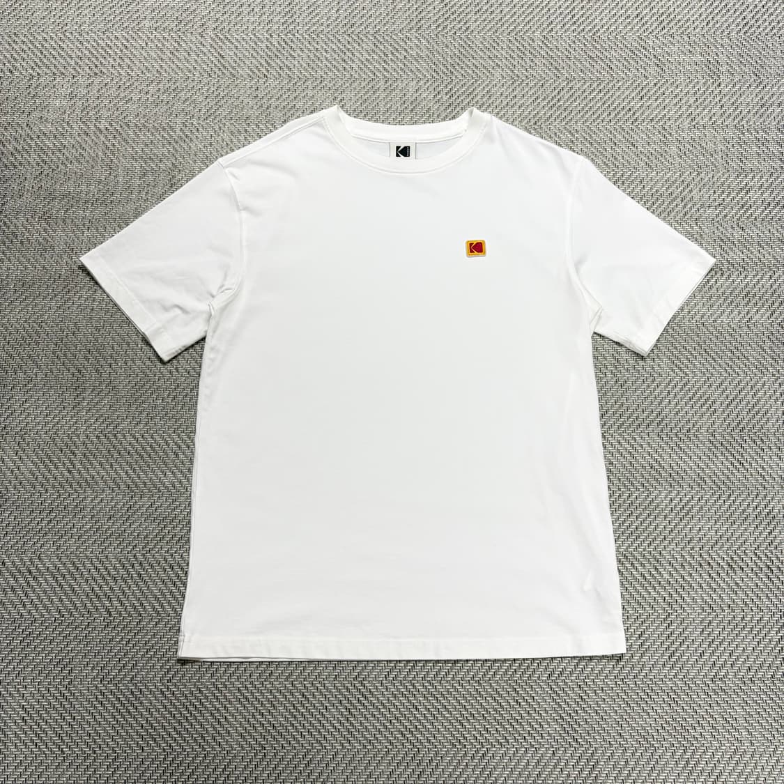 (L)코닥 화이트 와펜반팔티 상품이미지1