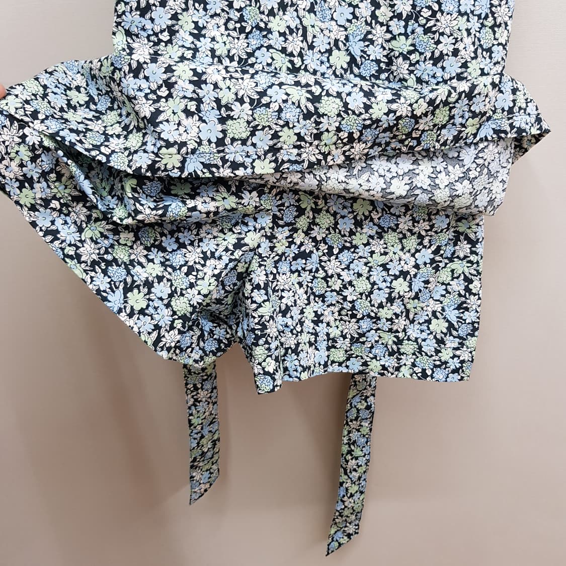 마쥬 플라워 패턴 레이스 카라 퍼프소매 미니 원피스 36사이즈 상품이미지5