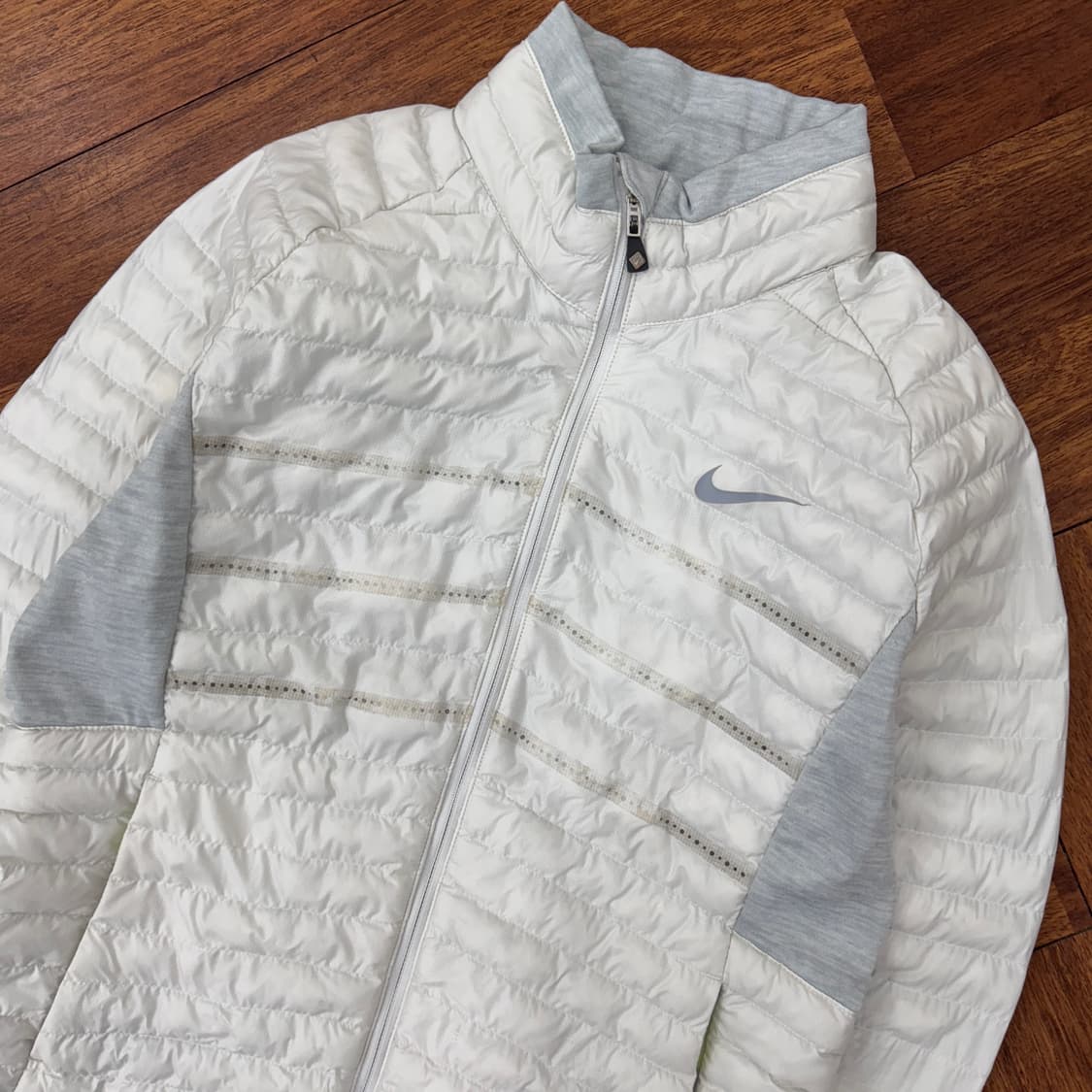 L 나이키 에어로로프트 경량 패딩 자켓  상품이미지4