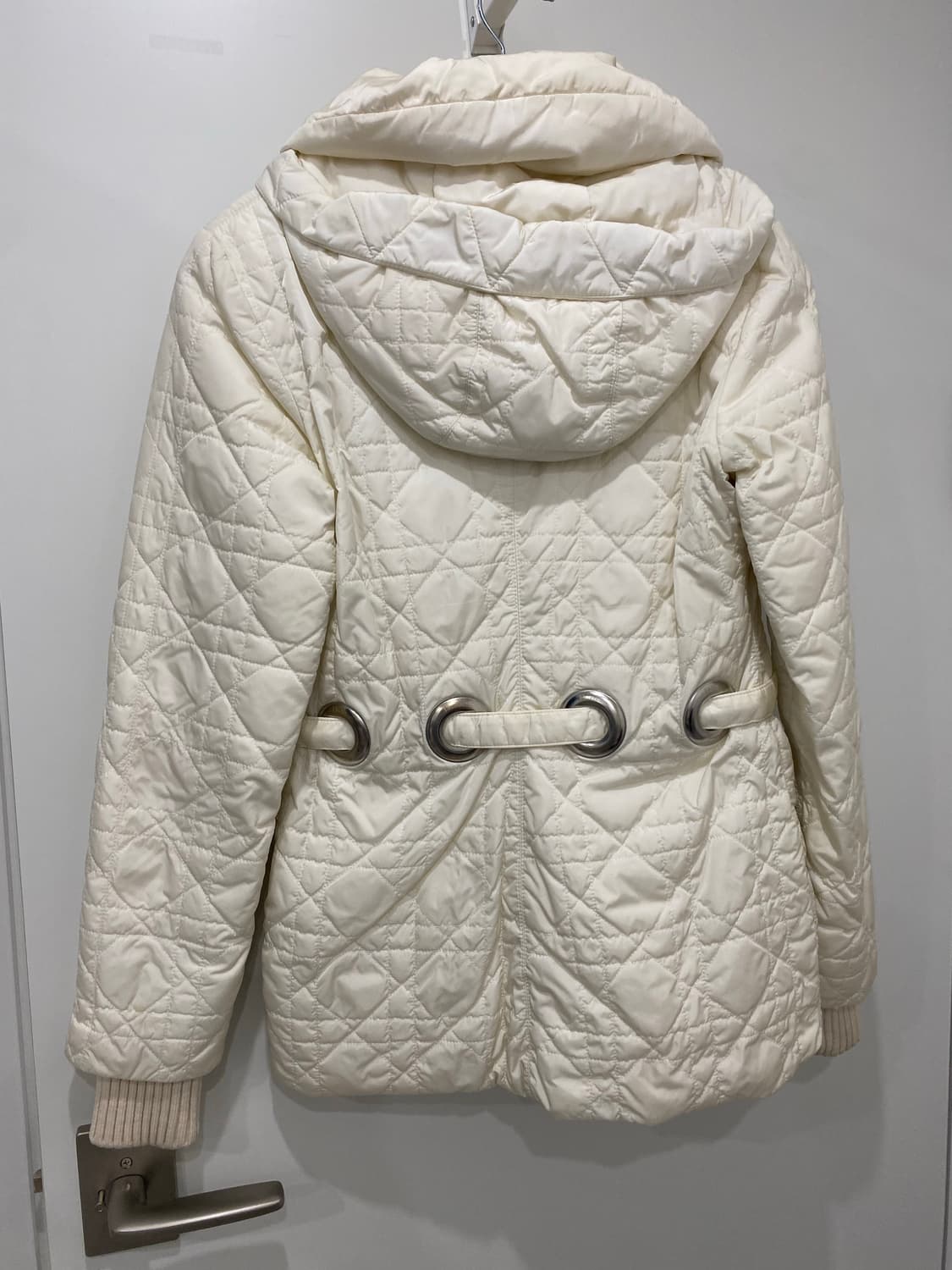 디올 매크로까나쥬 패딩 상품이미지3