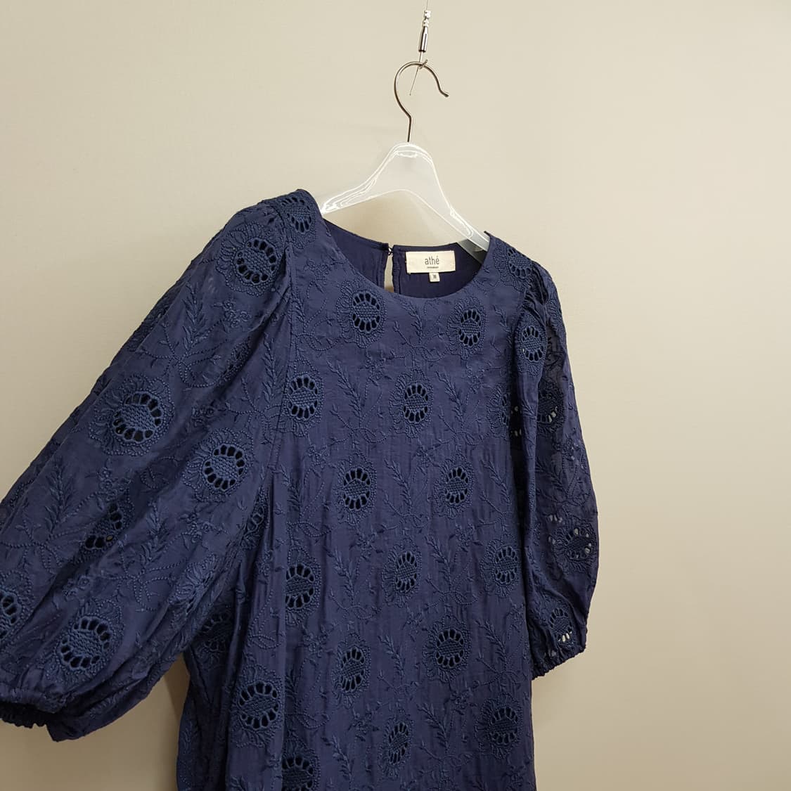 아떼 바네사브루노 2021 펀칭 레이스 퍼프 슬리브 원피스 38사이즈 상품이미지5