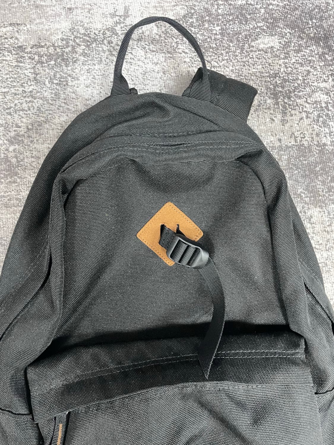 mont- bell 스웨이드 배색 백팩 상품이미지3