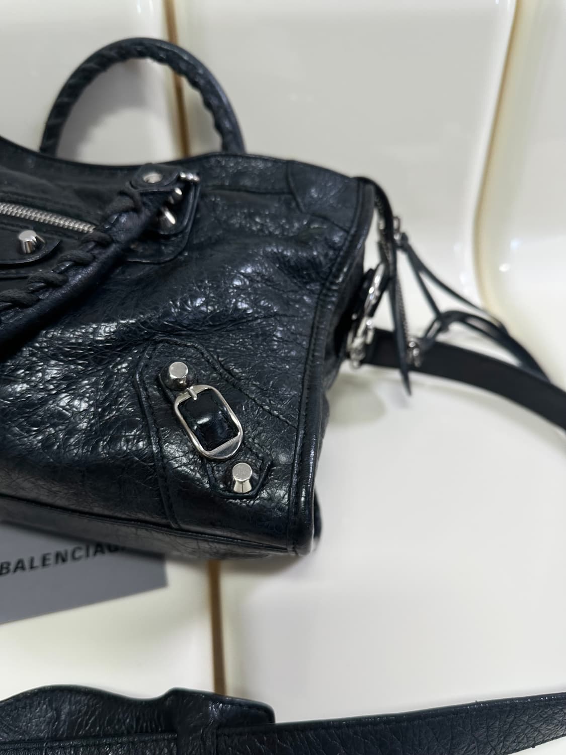 [A+ 정품] 발렌시아가 시티 모터백 스몰 블랙 상품이미지5