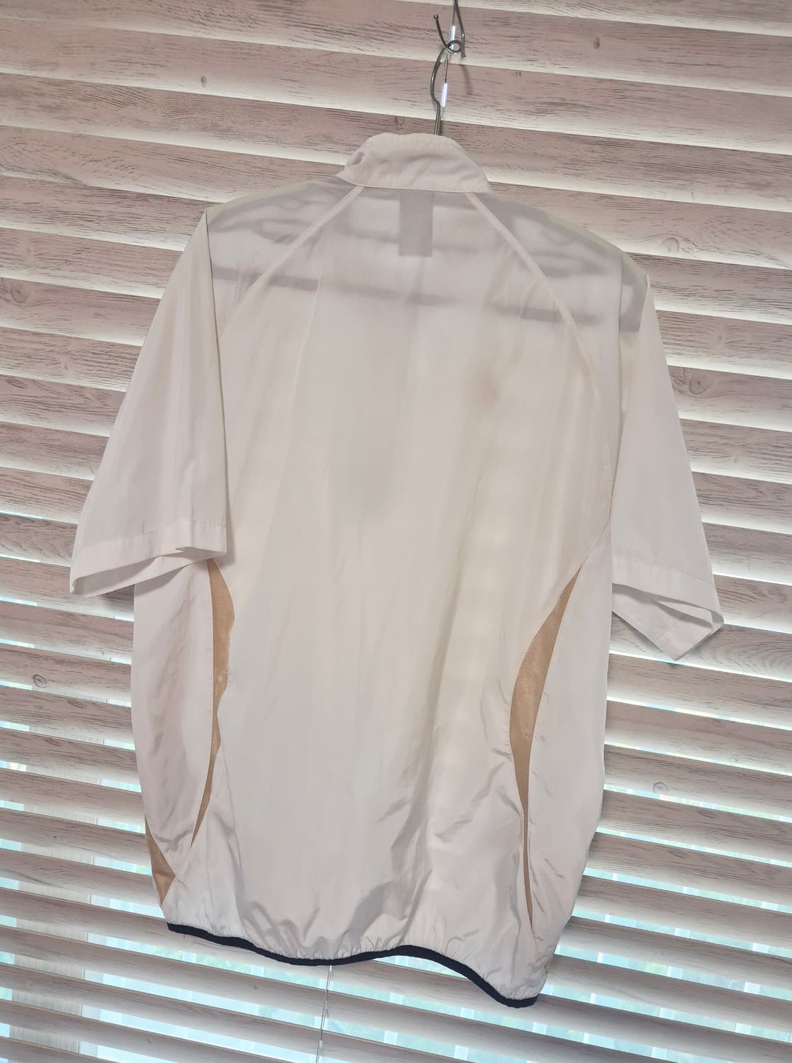 데상트반팔아노락(정품)반팔바람막이 상품이미지3