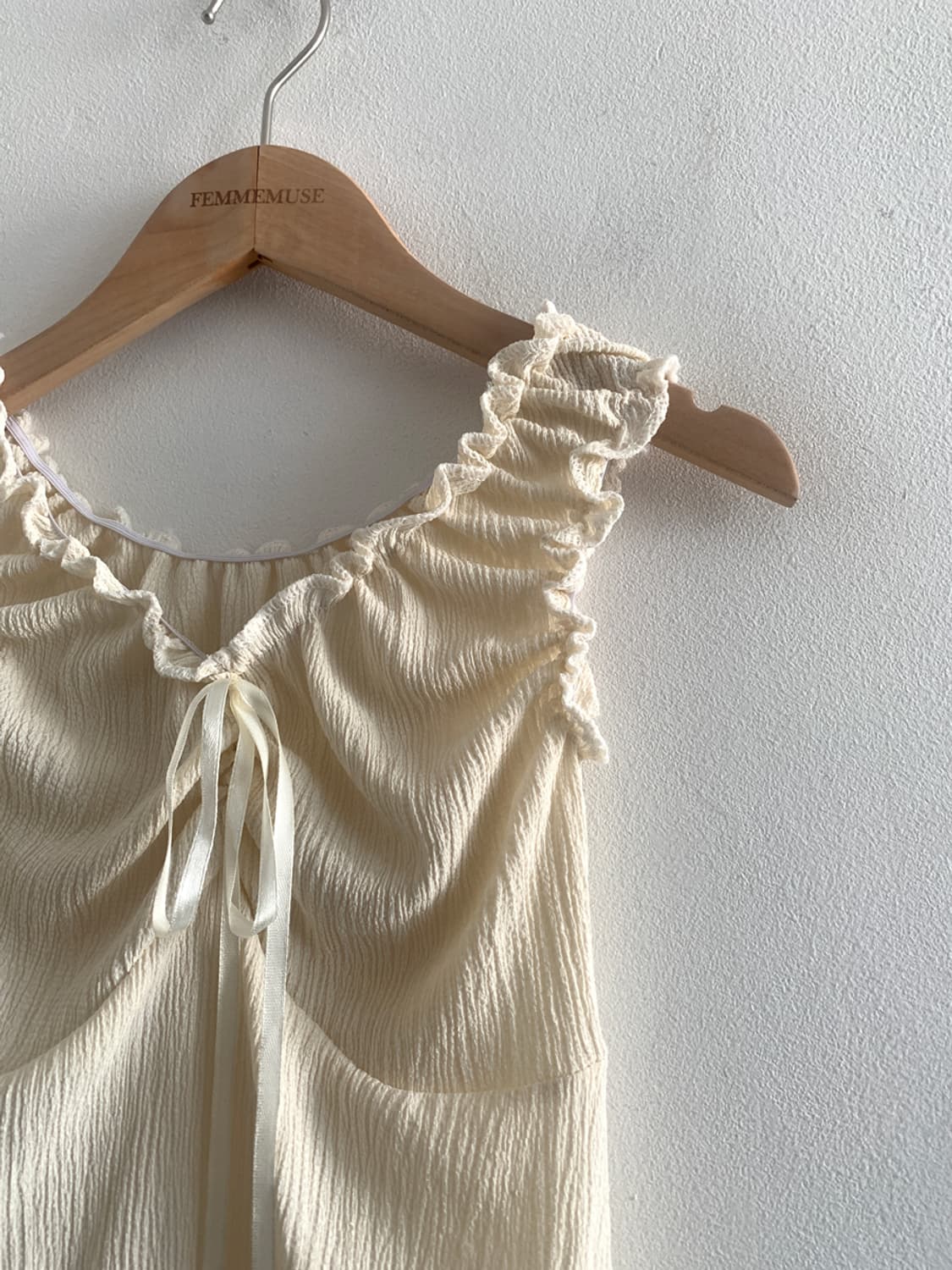 Frill sleeveless ribbon top 상품이미지3