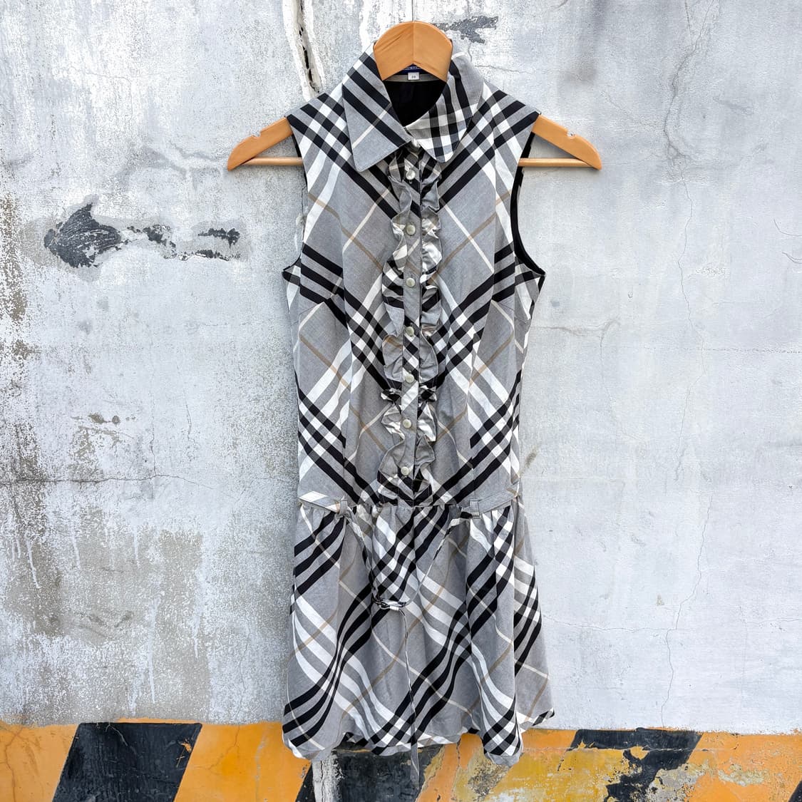 Burberry 버버리 체크 슬리브리스 나시 원피스 상품이미지1